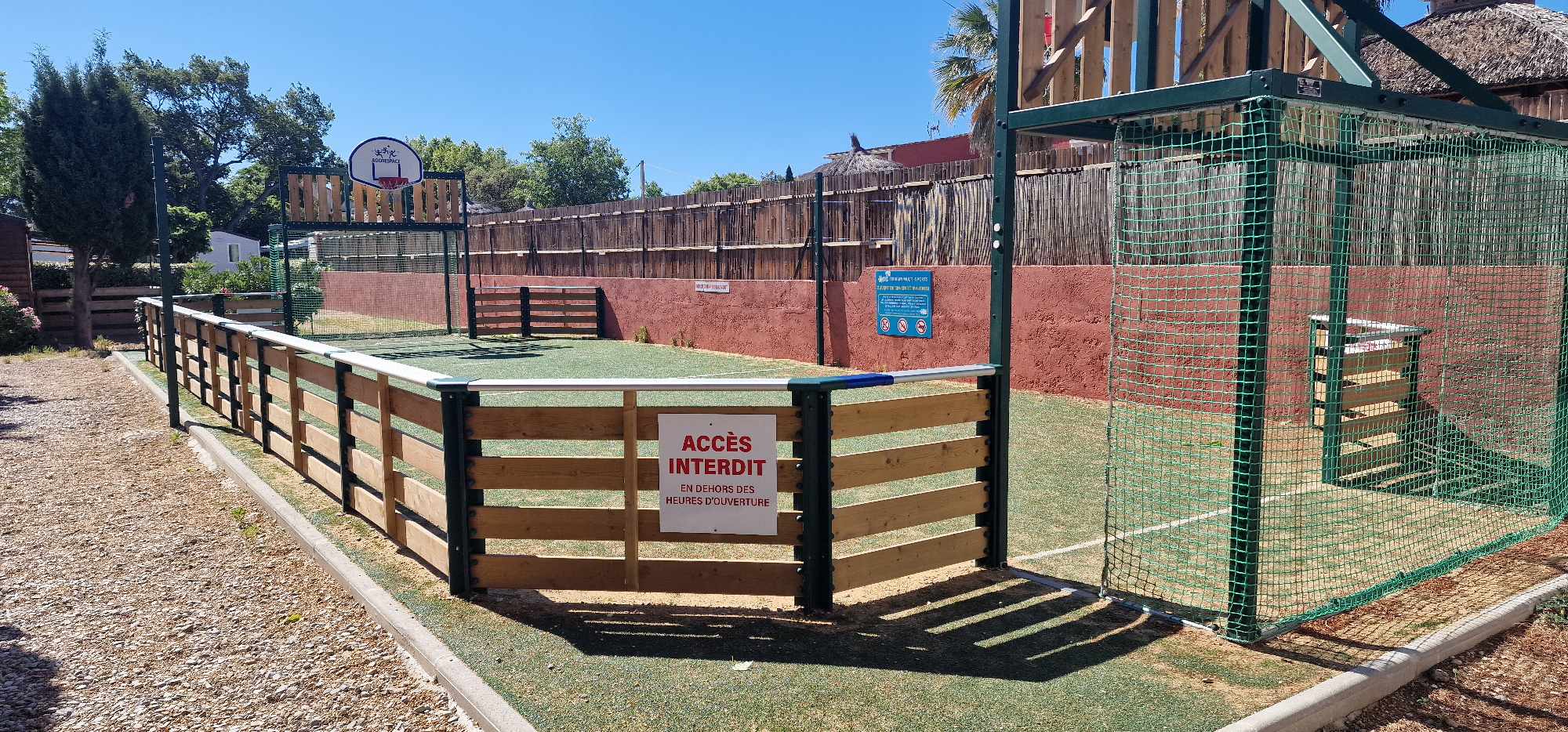 Terrain de foot du camping à Six Fours les Plages dans le Var